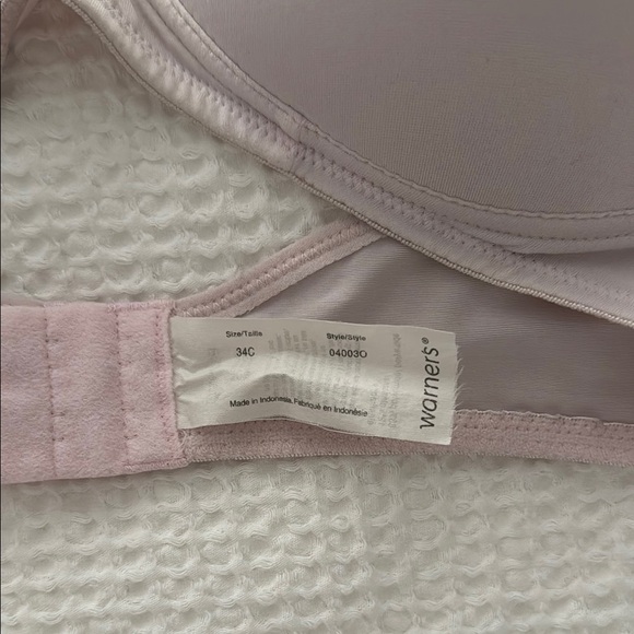 Warner's Pink Seamless Bra with Molded Cups - Picture 2 of 2